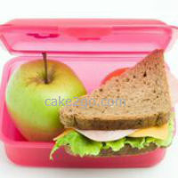 Low-Cal Lunches: Making Your Lunchbox Fuller but Lighter
