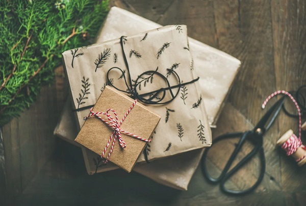 My Top 10 Healthy Gift Ideas for Friends and Family This Year