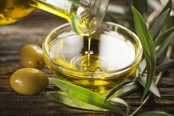 Should You Believe the TikTok Olive Oil Trend?